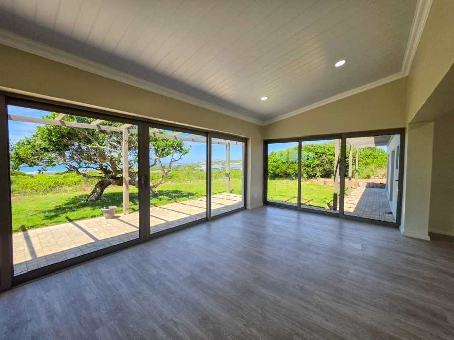 3 Bedroom Property for Sale in Stilbaai Wes Western Cape